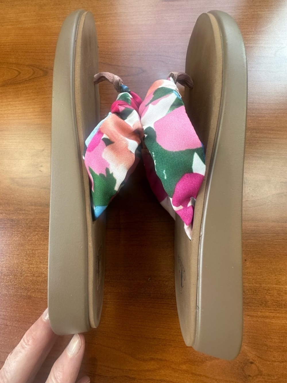 Corkys Women's Ripple Floral Ruched Thong Sandal - Pink Multi Sz 8 - Picture 9 of 12